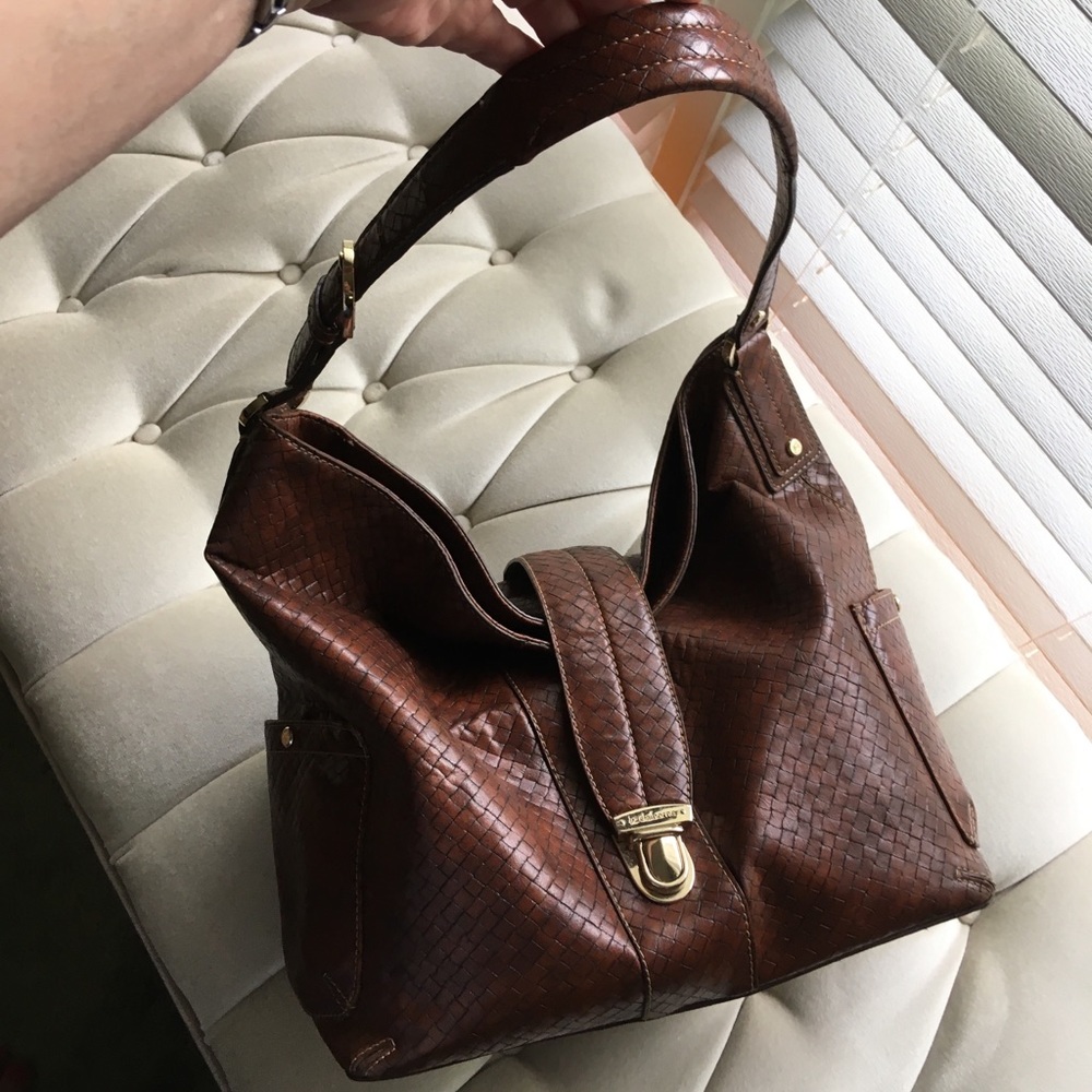 Liz Claiborne handbag. Man made material.